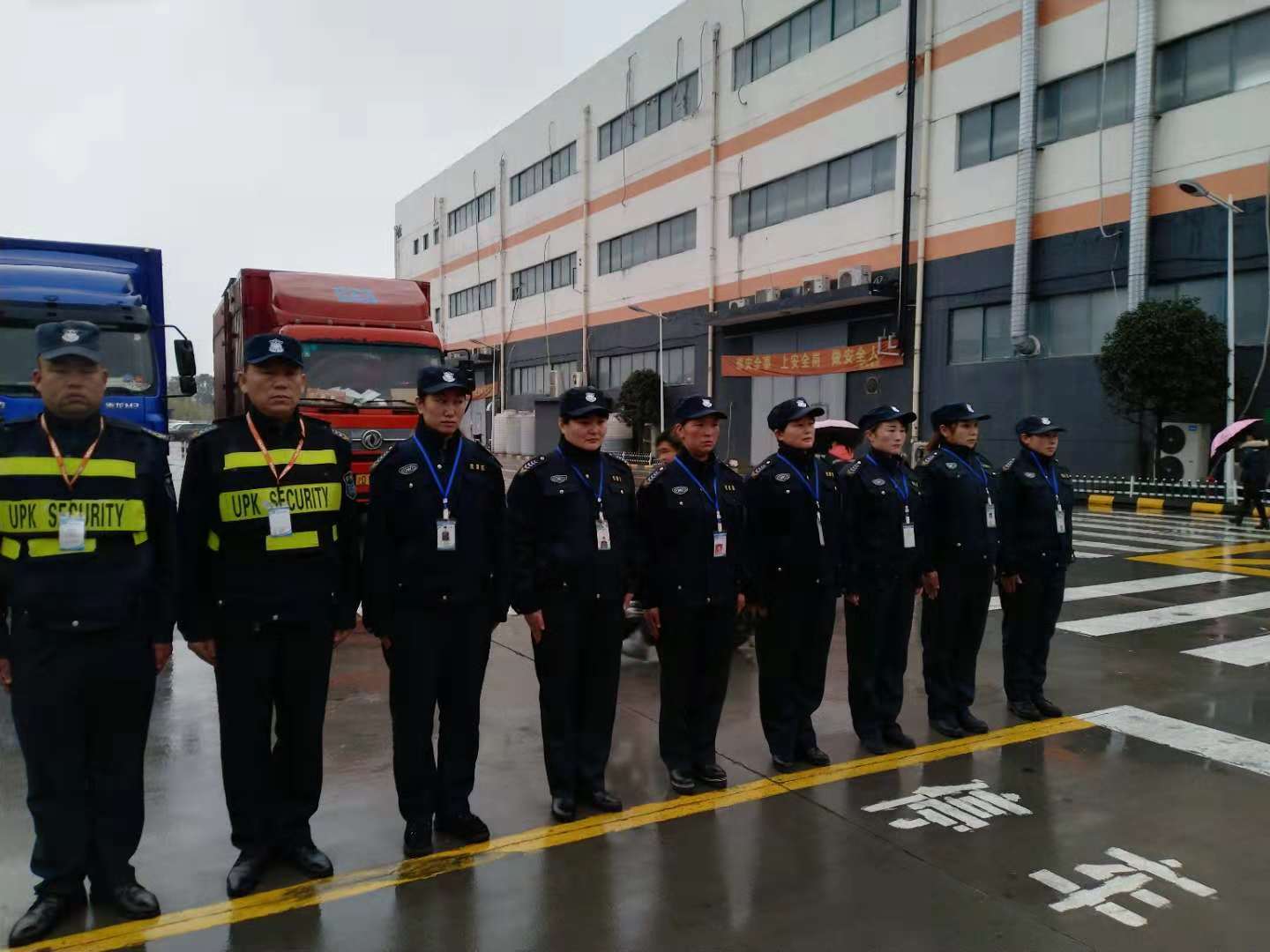 風里雨里，堅守崗位