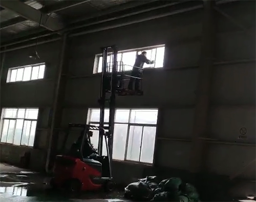 組織現(xiàn)場排查 預(yù)防惡劣天氣引發(fā)各類安全事故-2.png